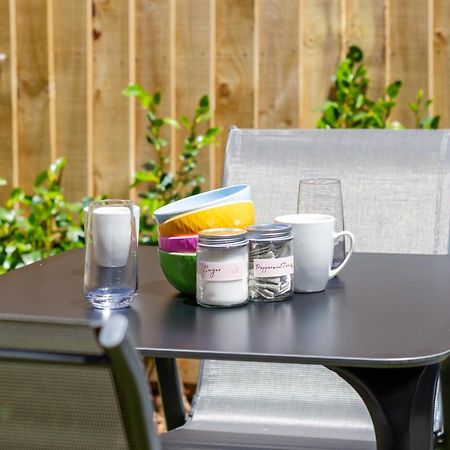 Conveniently Located 2Br Townhouse In West Akl Apartment Auckland Exterior photo