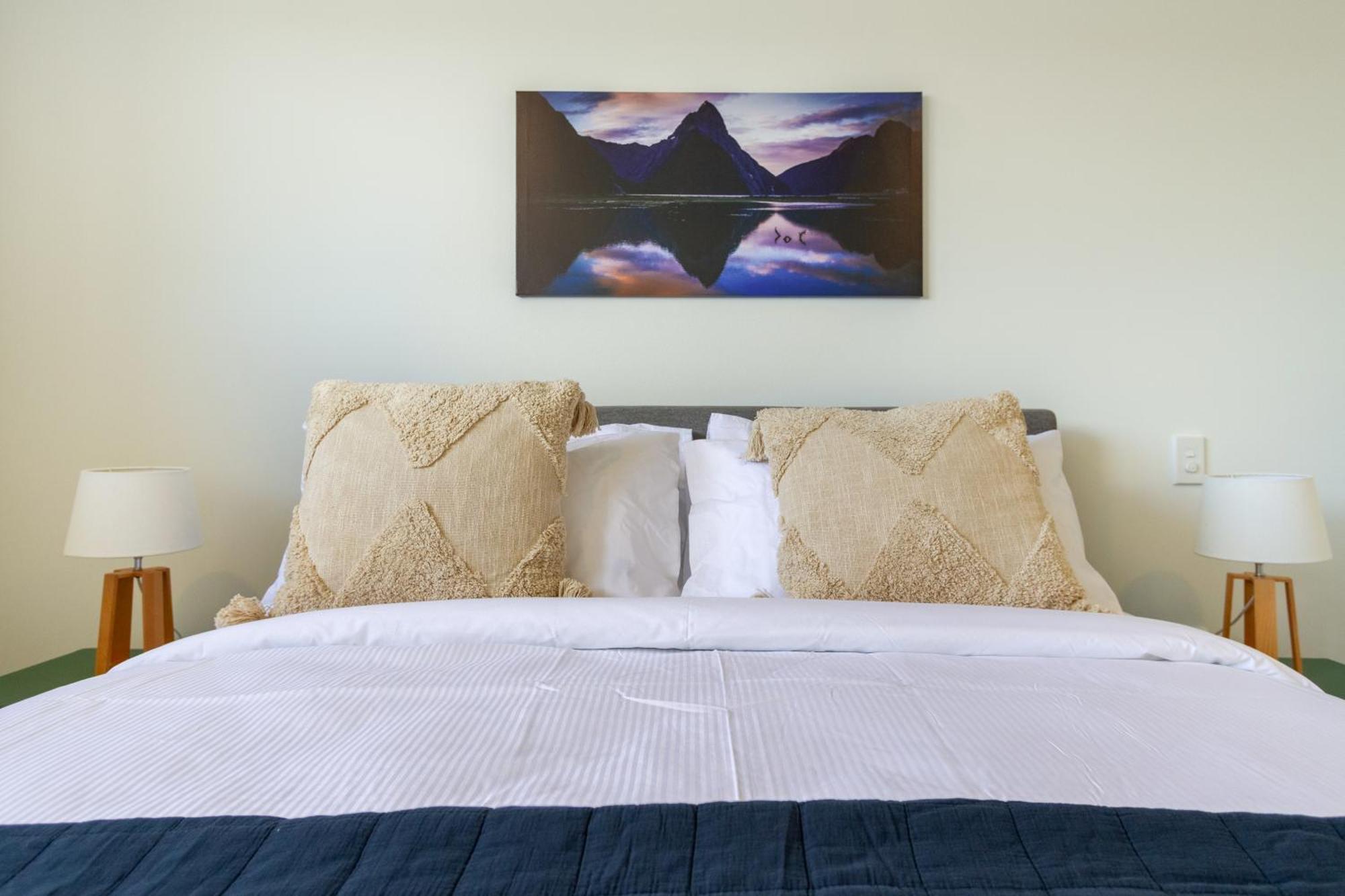 Conveniently Located 2Br Townhouse In West Akl Apartment Auckland Exterior photo